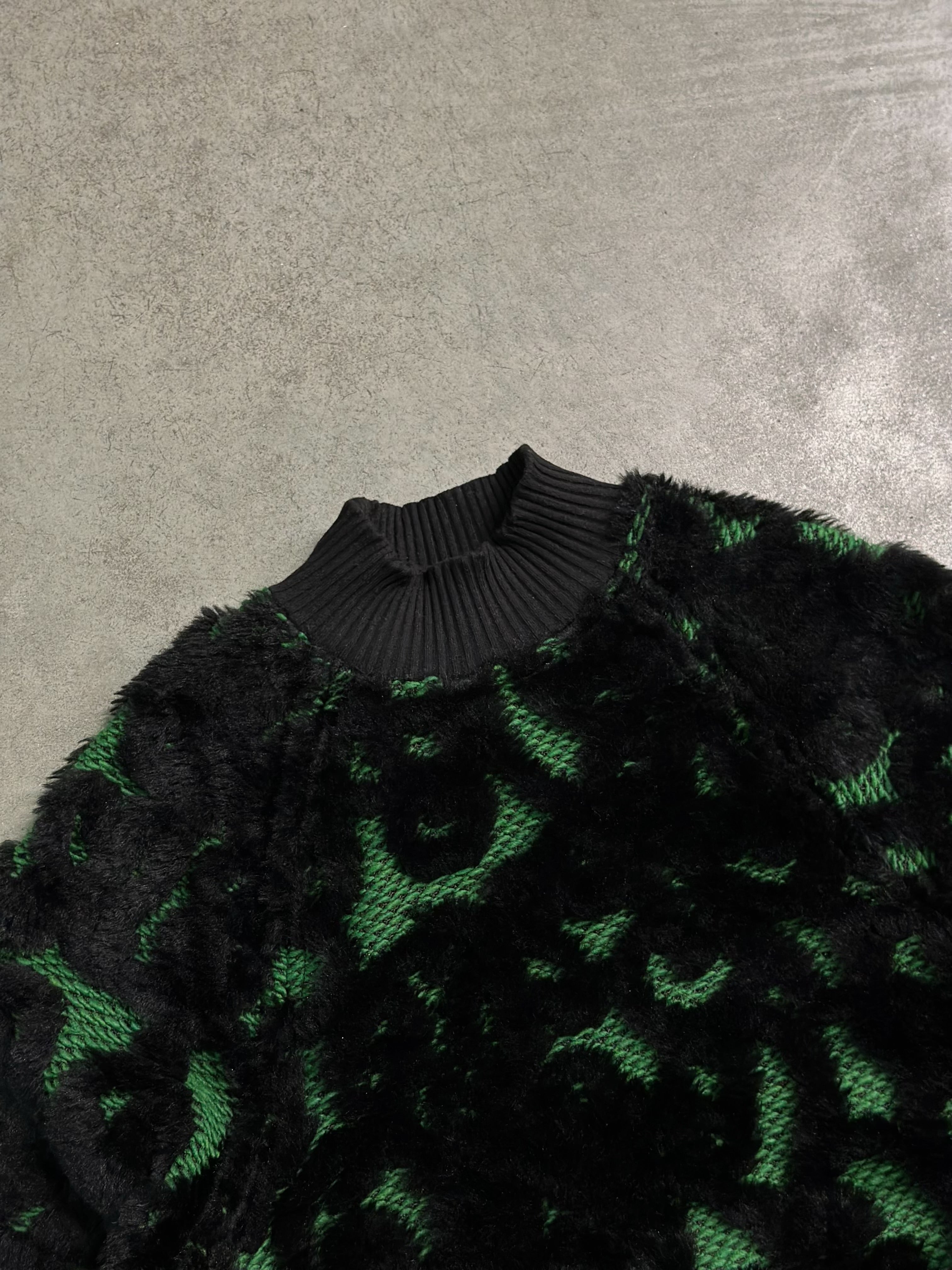 GREEN VOLCANIC SWEATER